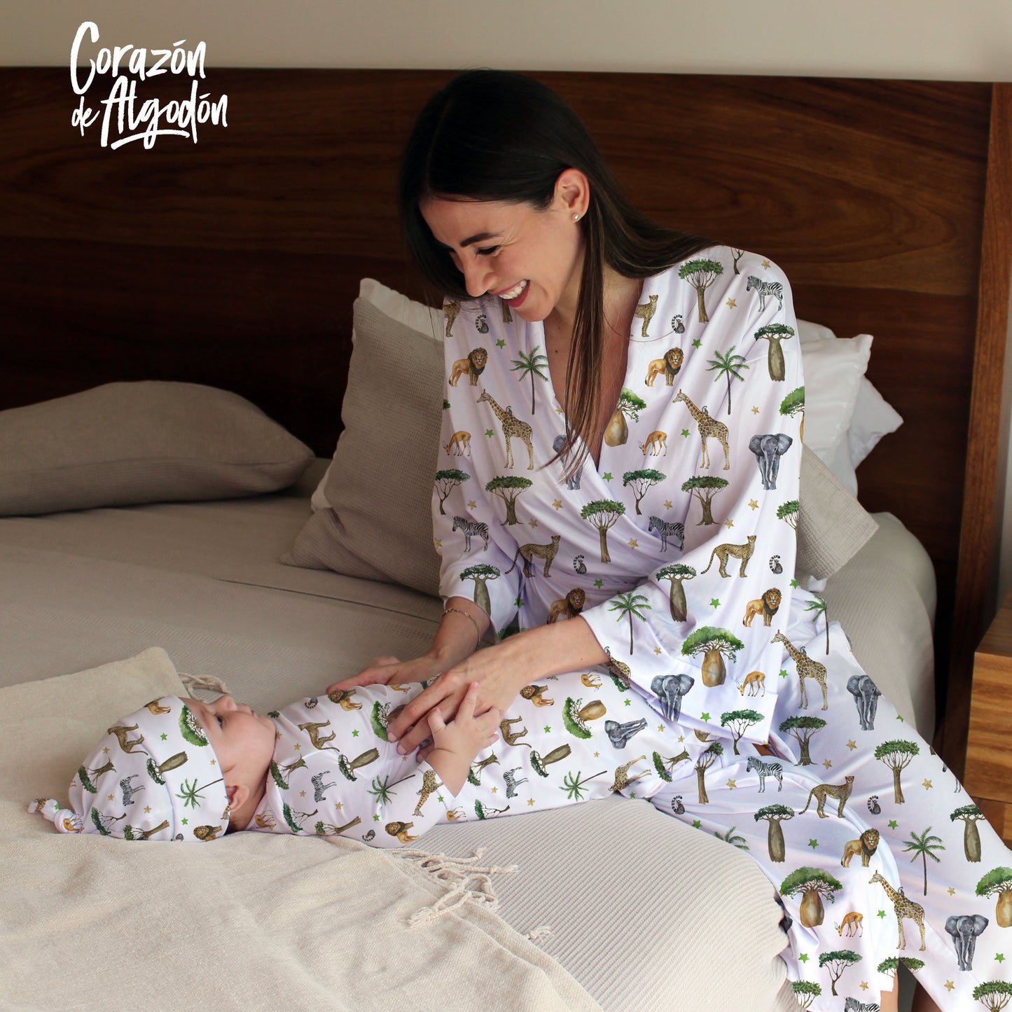 Realistic Safari Welcome Kit